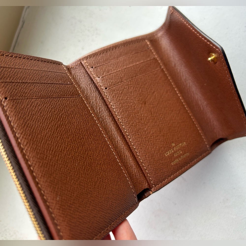 Louis Vuitton Victorine Wallet Monogram - Picture 4 of 6